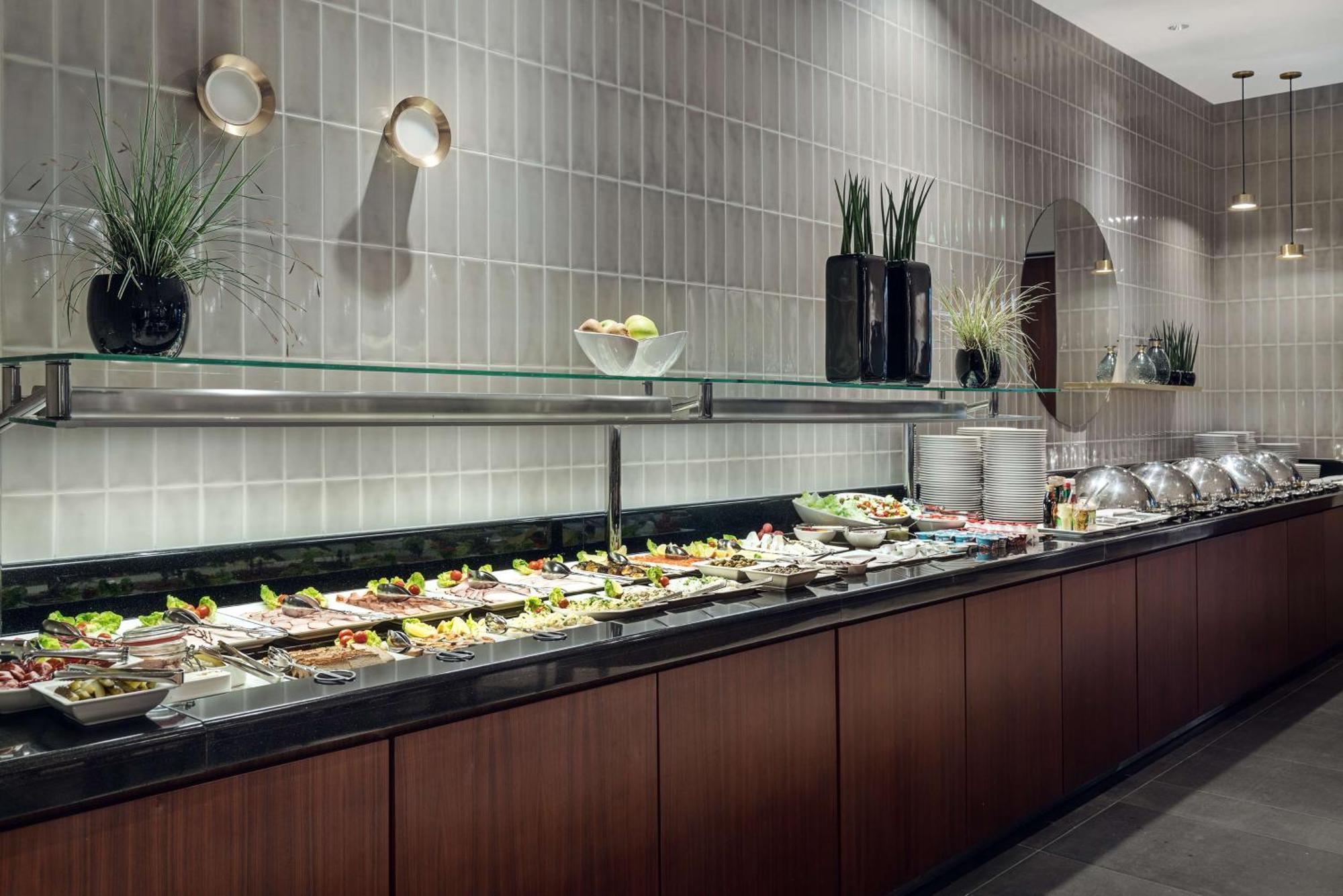 Hilton Hotel 5*